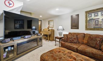 11 KOOLS Ct, Appleton, WI 54914
