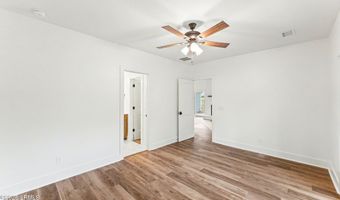 10 Chesterfield Lake Dr, Beaufort, SC 29906