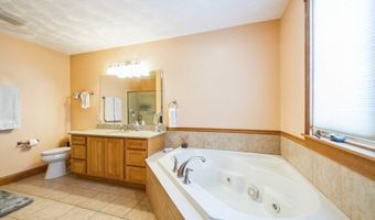 18 Baldwin Rd, Billerica, MA 01821