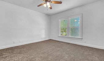 302 S 6th St, Chickasha, OK 73018