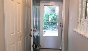 2037 GLEBE Rd, Arlington, VA 22204