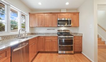 8524 DOTER Dr, Alexandria, VA 22308