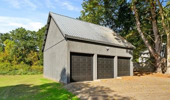23 Harvard Rd, Bolton, MA 01740