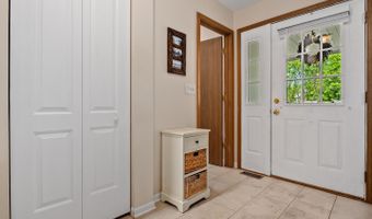 1937 N Coldspring Rd, Arlington Heights, IL 60004