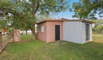 811 N 7th St, Alpine, TX 79830