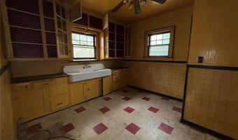 1548 Highland Ave, Alton, IL 62002
