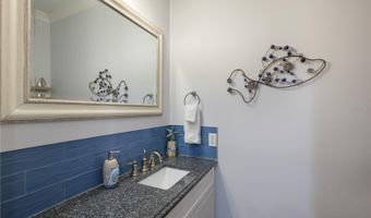 313 HAMMOCK Cir, Anna Maria, FL 34216