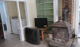 7 Frog Holler Ln, Augusta, ME 04330