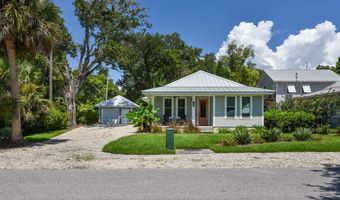 225 Ave D, Apalachicola, FL 32320