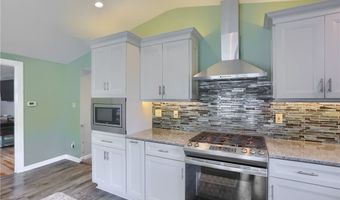 409 Shoreham Dr, Allison Park, PA 15101