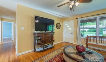 39 N Pershing Rd, Asheville, NC 28805