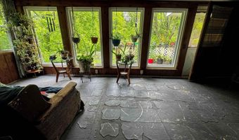 118 Foster Dr, Bennington, VT 05201
