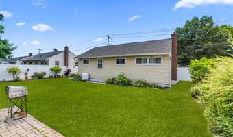 3414 Great Neck Rd, Amityville, NY 11701