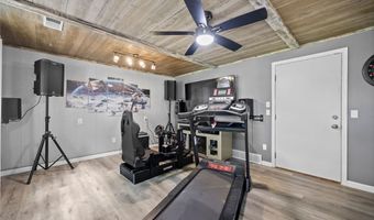 1135 Royal Dr, Amherst, OH 44001