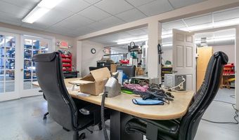 376 Dry Bridge Rd B2, North Kingstown, RI 02852