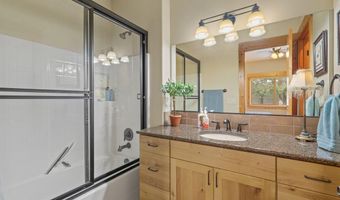 74 Bellflower Ct, Blanchard, ID 83804