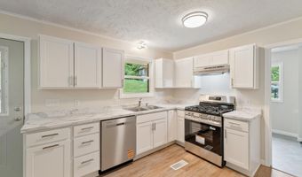 5282 Hale Branch Rd, Barboursville, WV 25504