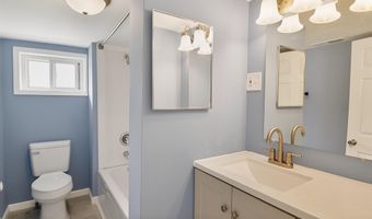 251 N Snowden St, Andrews, IN 46702