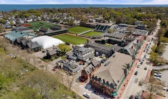 3 Memorial Blvd, Newport, RI 02840