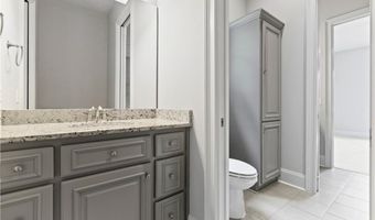 1372 FALLS CREST Dr, Auburn, AL 36830