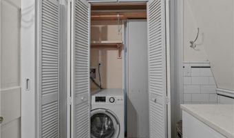 99 Coggeshall Ave 2, Newport, RI 02840