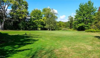 982 W Garfield Rd, Aurora, OH 44202