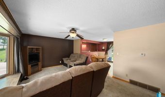 2013 E Sylvan Cir, Brandon, SD 57005