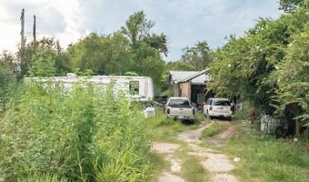 5393 Gumpoint Rd, Eunice, LA 70535