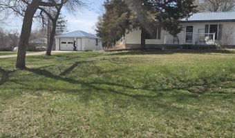 704 13th Ave, Britton, SD 57430