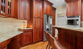600 STONEHAM Ct, Ambler, PA 19002