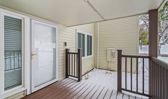 1872 Ridgeview Circle Dr, Ballwin, MO 63021