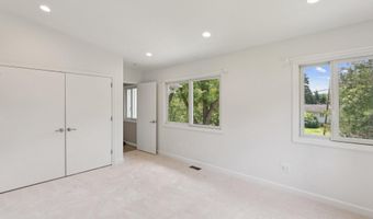9821 BETTEKER Ln, Potomac, MD 20854