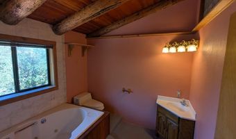 195 Timberlake Dr, Ashland, OR 97520
