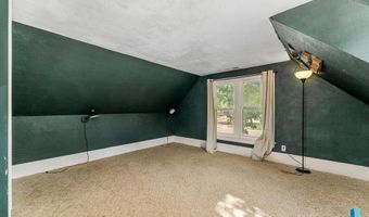 411 W Cedar St, Beresford, SD 57004