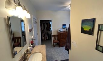 21 Dream Ln, Belfast, ME 04915