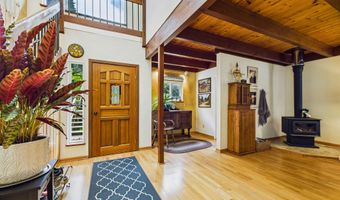 402 Tanglewood Rd, Arcata, CA 95521