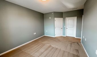 2205 Green Hills Dr 1403, Ames, IA 50014