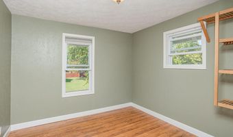 704 Republic Ave, Alma, MI 48801