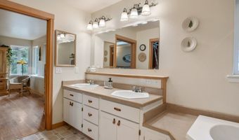 14300 Cambridge Rd, Bonner, MT 59823