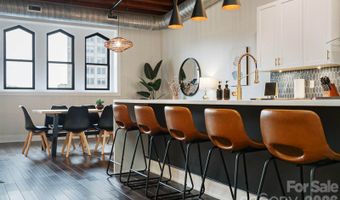 122 College St #301, Asheville, NC 28801