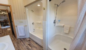 635 LAURISA Ln, Antigo, WI 54409