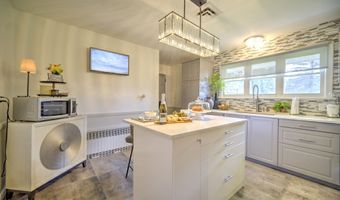 76 Tuttle St, Bristol, CT 06010