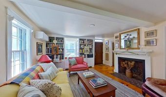 12 Sherman St, Newport, RI 02840