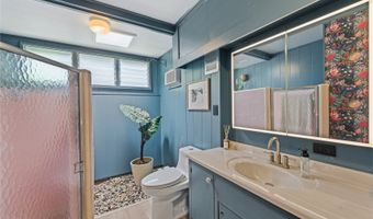 6085 Manukapu Pl, Honolulu, HI 96821