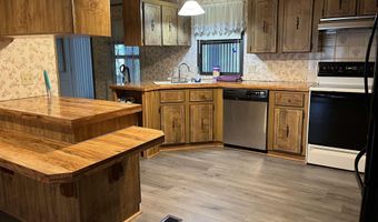 18 12th Ave W, Albia, IA 52531