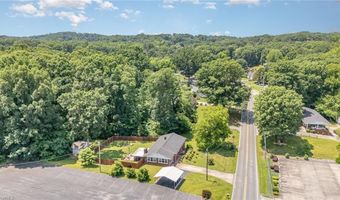 1839 Old Farmer Rd, Asheboro, NC 27205
