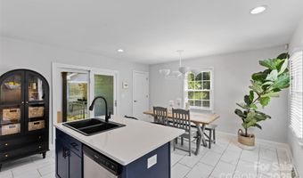 4405 Somerdale Ln, Charlotte, NC 28205