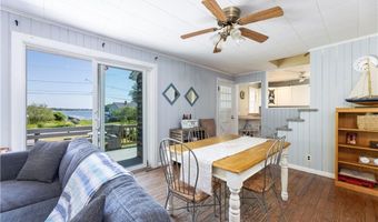 43 Flintstone Rd, Narragansett, RI 02882