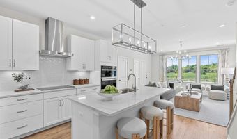 6 SEPIA Sq Mo, Ashburn, VA 20147