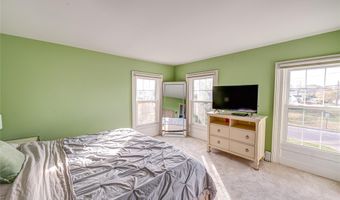 178 S Bayview Ave, Amityville, NY 11701